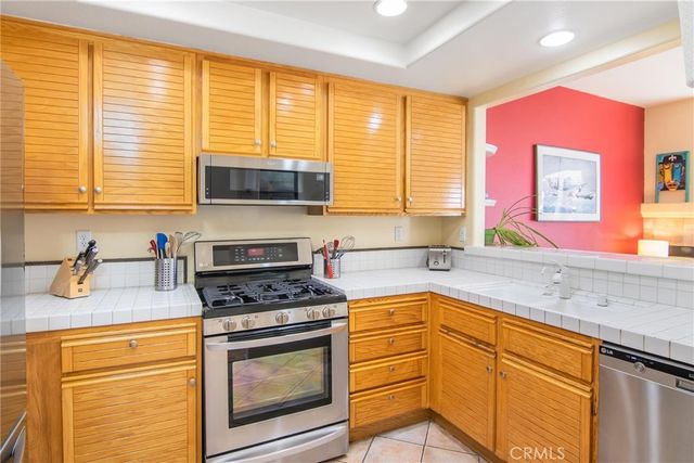 11203 Sierra Pass Place, Chatsworth, CA 91311