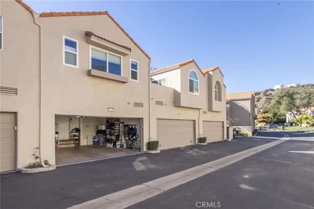 11203 Sierra Pass Place, Chatsworth, CA 91311
