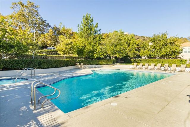 11203 Sierra Pass Place, Chatsworth, CA 91311