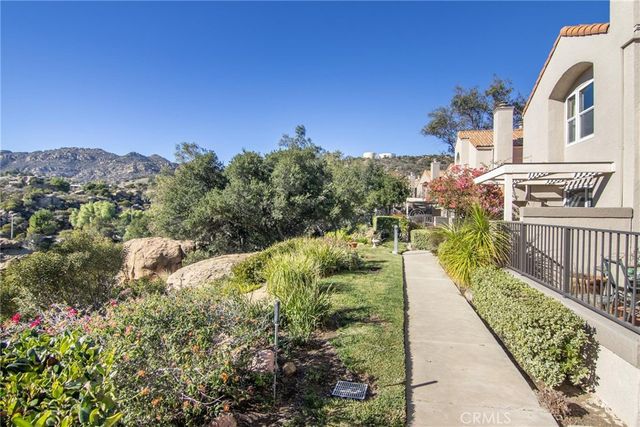 11203 Sierra Pass Place, Chatsworth, CA 91311