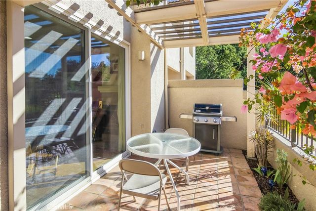 11203 Sierra Pass Place, Chatsworth, CA 91311