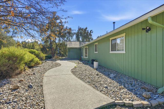 45464 Dillon Dr, Ahwahnee, CA 93601