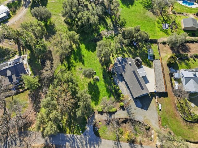 45464 Dillon Dr, Ahwahnee, CA 93601