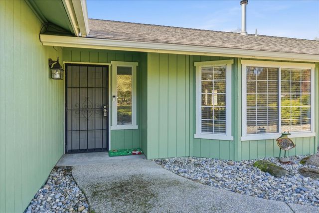 45464 Dillon Dr, Ahwahnee, CA 93601