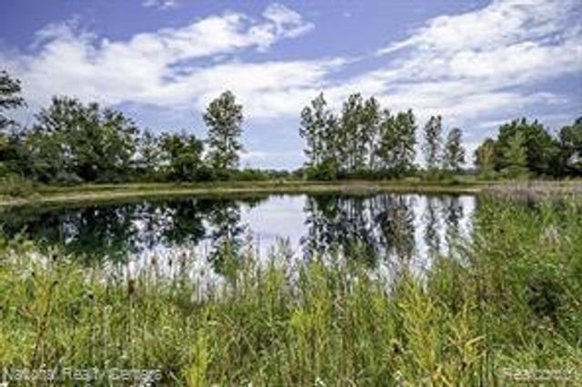 4894 Indian Creek Drive, Jackson, MI 49201