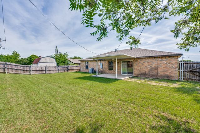 7105 Hanging Cliff Place, North Richland Hills, TX 76182