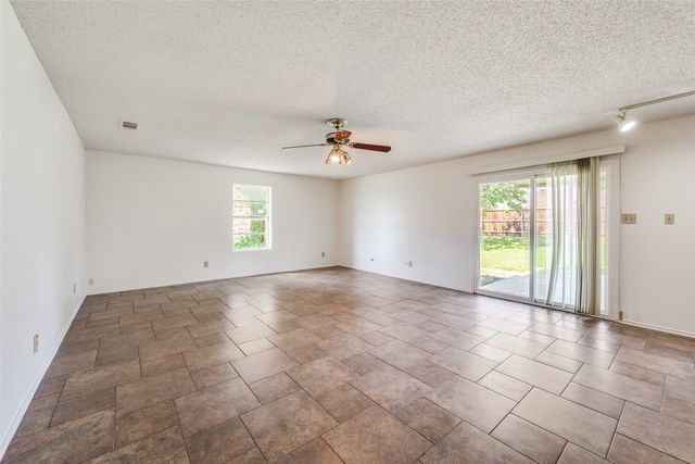 7105 Hanging Cliff Place, North Richland Hills, TX 76182