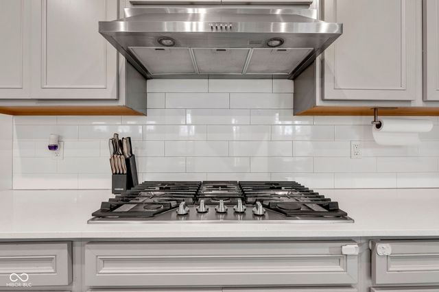 15120 Downham Drive, Fishers, IN 46037