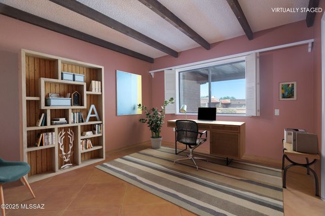 1013 W Desert Hills Drive, Green Valley, AZ 85622