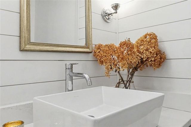 6520 Roswell Road 104, Sandy Springs, GA 30328