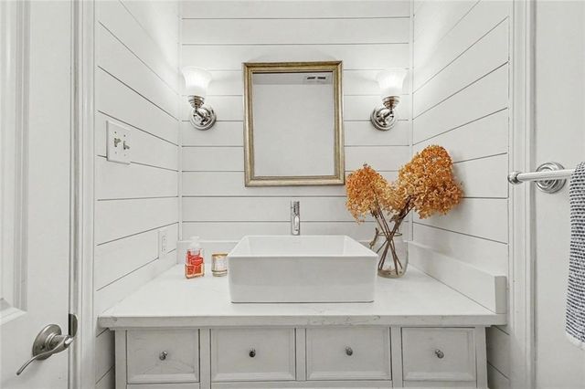 6520 Roswell Road 104, Sandy Springs, GA 30328