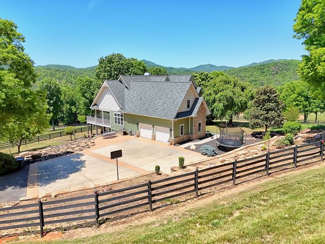 1193 Pine Log Road, Warne, NC 28909
