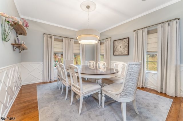 6 Columbine Ct, Raritan Twp., NJ 08822