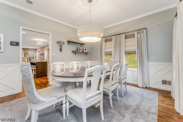 6 Columbine Ct, Raritan Twp., NJ 08822
