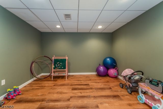 6 Columbine Ct, Raritan Twp., NJ 08822