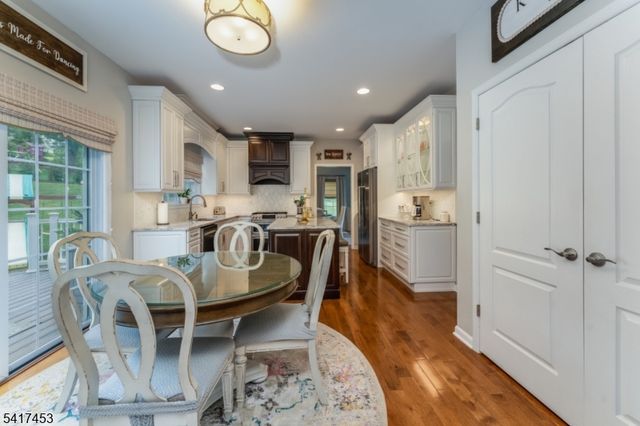 6 Columbine Ct, Raritan Twp., NJ 08822