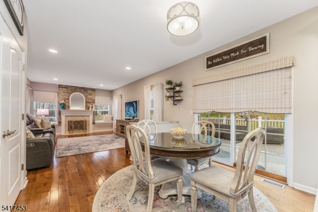 6 Columbine Ct, Raritan Twp., NJ 08822