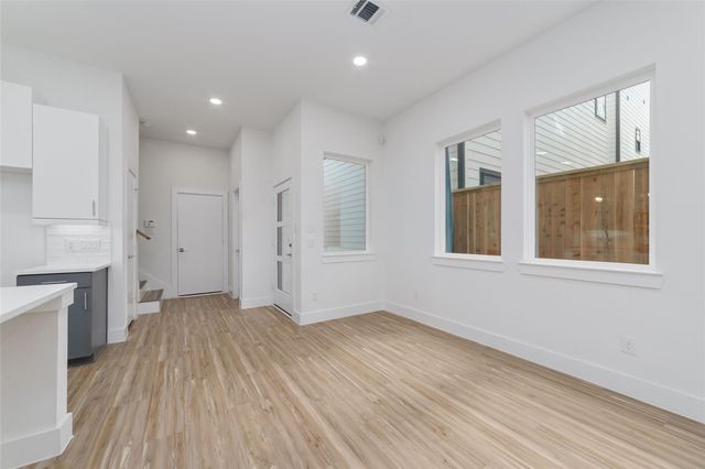 2109 Holman Street, Houston, TX 77004