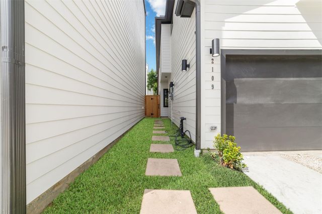 2109 Holman Street, Houston, TX 77004
