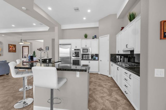 39 Calle Del Norte, Rancho Mirage, CA 92270