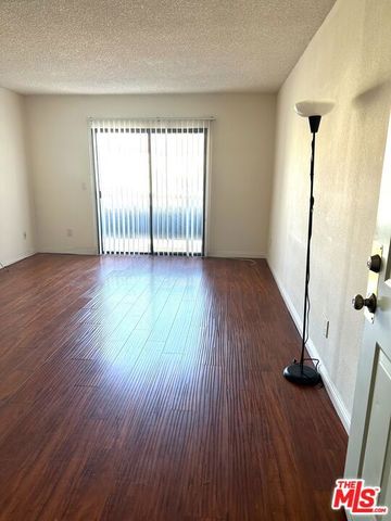 955 S Normandie Avenue 201, Los Angeles, CA 90006