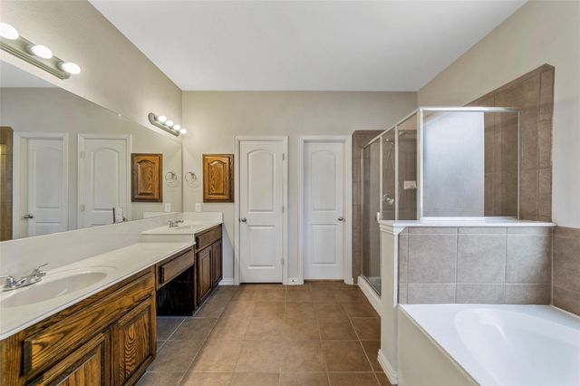 2000 Templegate Drive, Mckinney, TX 75072