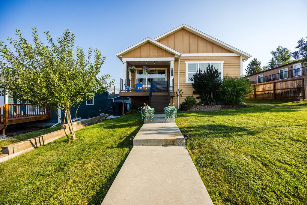 811 E Works Street, Sheridan, WY 82801 photo 1