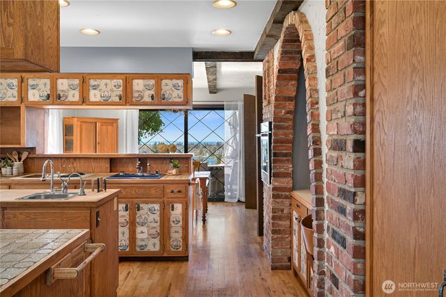 5225 E North Street, Bellingham, WA 98226