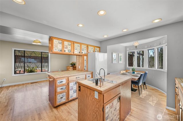 5225 E North Street, Bellingham, WA 98226
