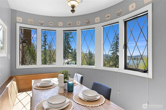 5225 E North Street, Bellingham, WA 98226
