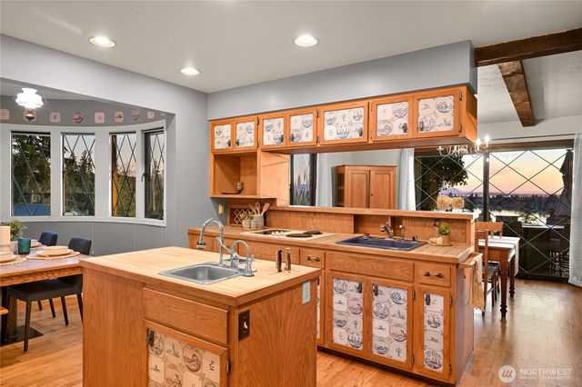 5225 E North Street, Bellingham, WA 98226