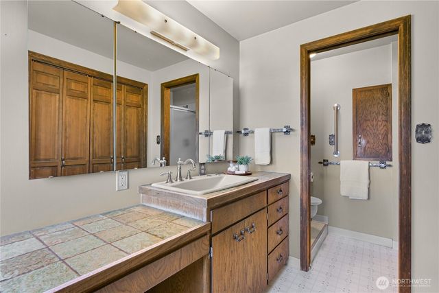 5225 E North Street, Bellingham, WA 98226