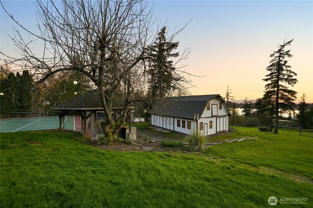 5225 E North Street, Bellingham, WA 98226