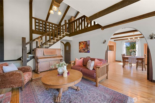 5225 E North Street, Bellingham, WA 98226
