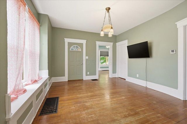 206 N Division Street, Mount Vernon, OH 43050