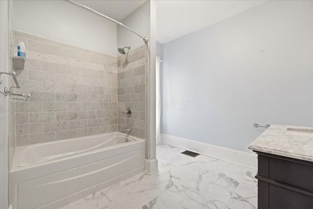 206 N Division Street, Mount Vernon, OH 43050