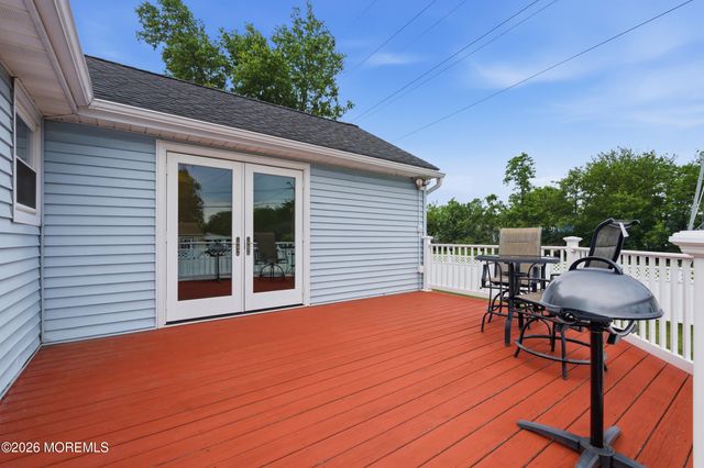 24 Deerwood Avenue, Edison, NJ 08817