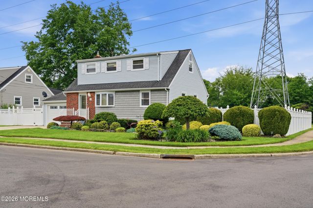 24 Deerwood Avenue, Edison, NJ 08817