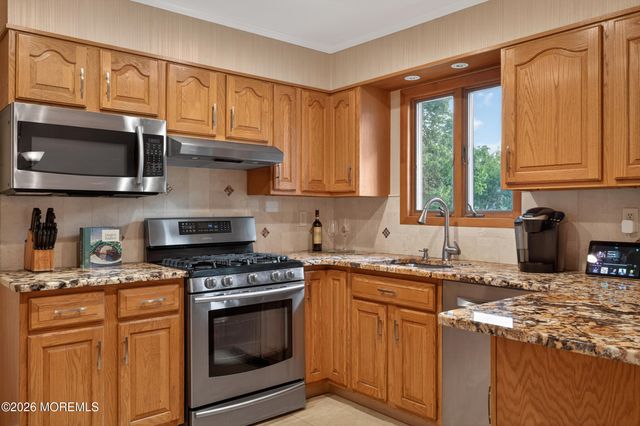 24 Deerwood Avenue, Edison, NJ 08817
