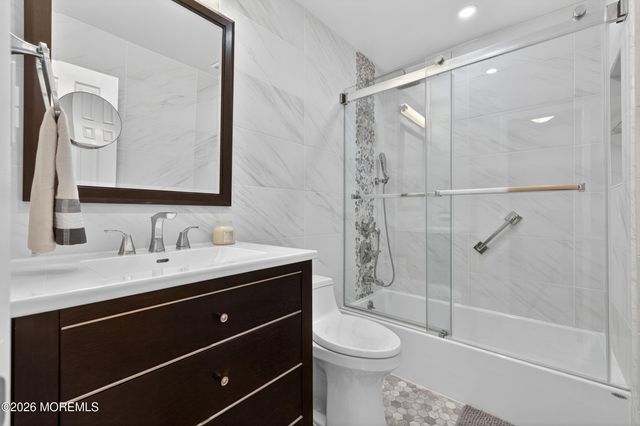 24 Deerwood Avenue, Edison, NJ 08817