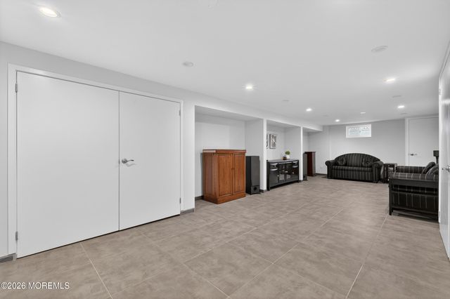24 Deerwood Avenue, Edison, NJ 08817