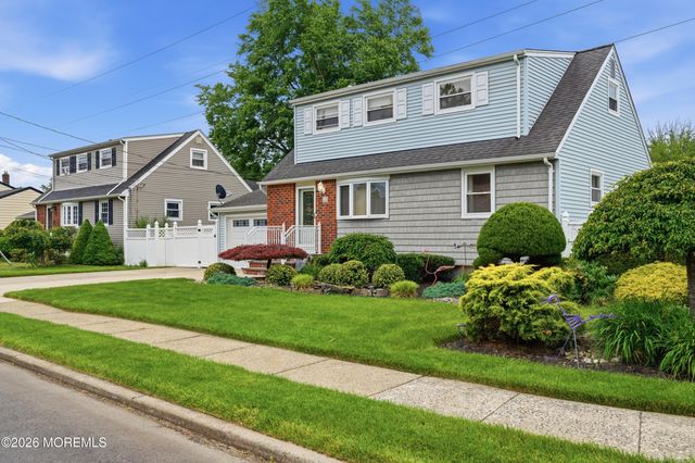 24 Deerwood Avenue, Edison, NJ 08817