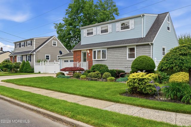 24 Deerwood Avenue, Edison, NJ 08817