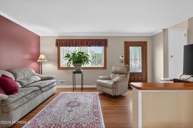 24 Deerwood Avenue, Edison, NJ 08817