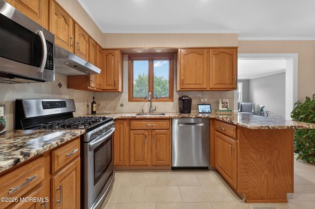 24 Deerwood Avenue, Edison, NJ 08817