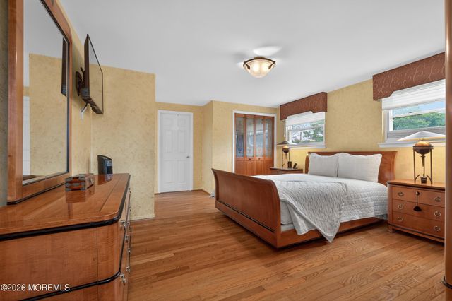 24 Deerwood Avenue, Edison, NJ 08817