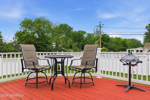 24 Deerwood Avenue, Edison, NJ 08817