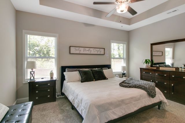 1166 Eagles Nest Ln, Clarksville, TN 37040