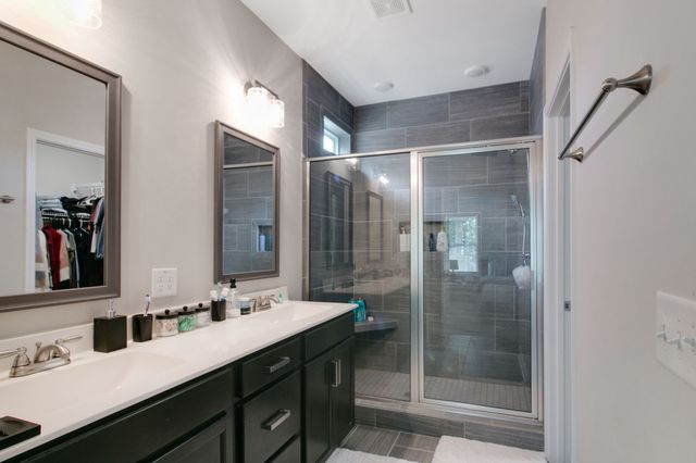 1166 Eagles Nest Ln, Clarksville, TN 37040