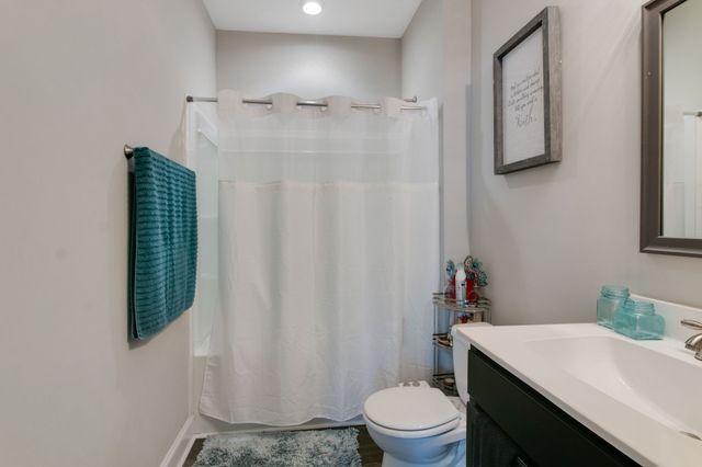 1166 Eagles Nest Ln, Clarksville, TN 37040